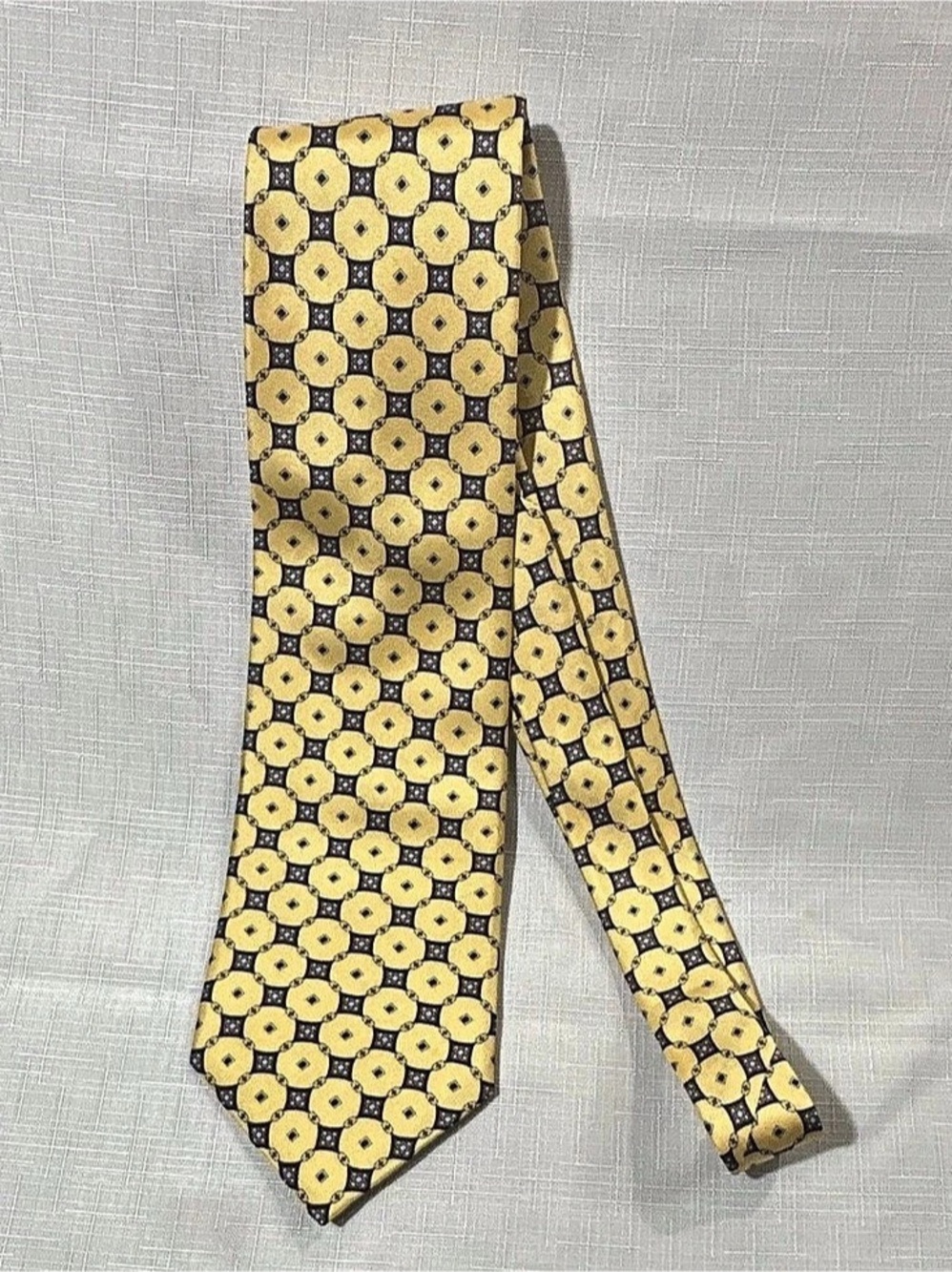 Paul Geometric Yellow & Blue Tie Like New